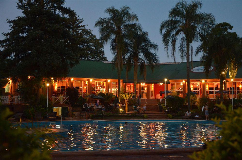 Iguazu Inn Hostel Puerto Iguazu Exterior photo